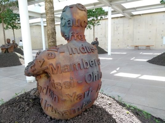 Jaume Plensa maakt beelden om te strelen